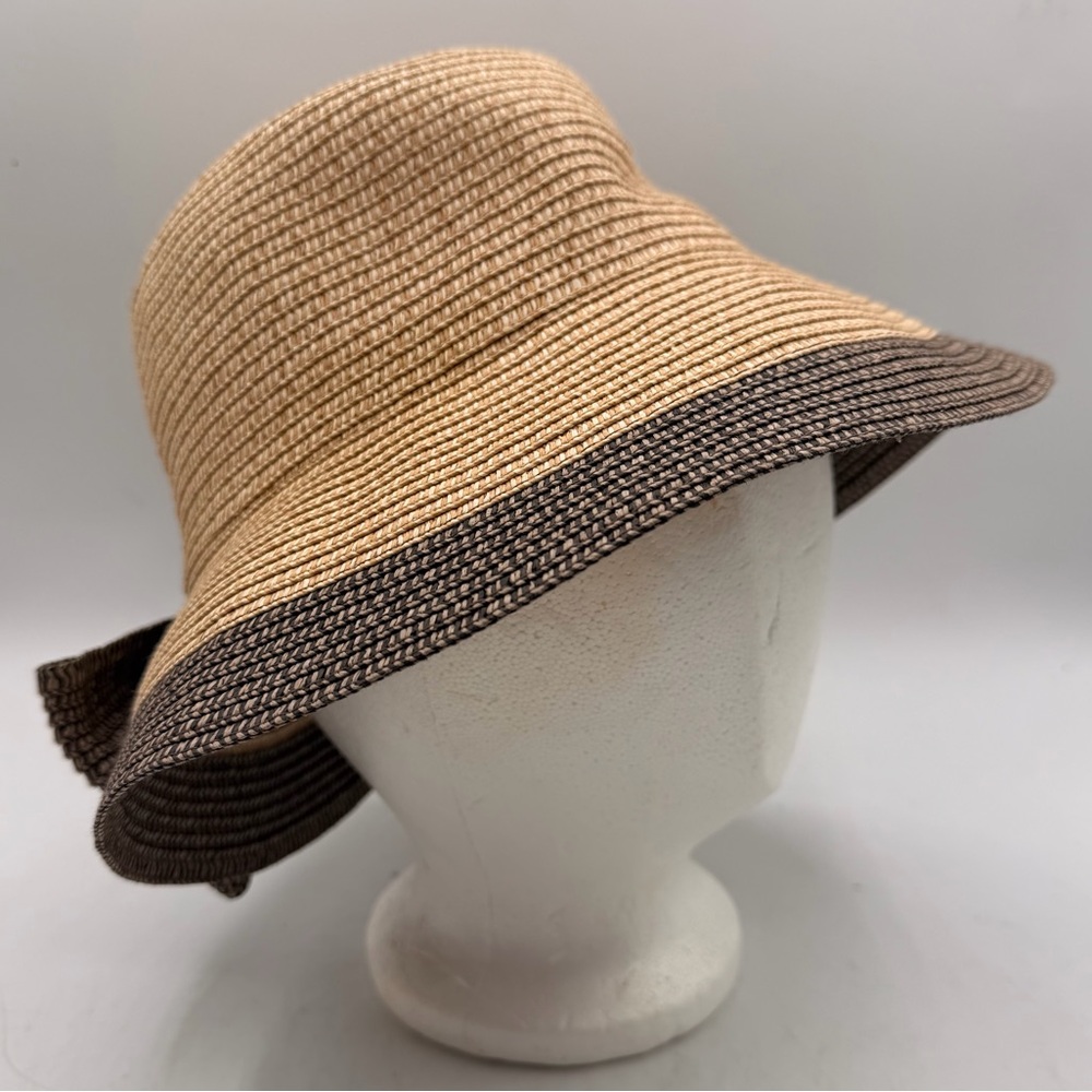 Two-Tone Tan and Brown Woven Cloche Style Sun Hat with Bow – O/S (Approx. 57 cm)